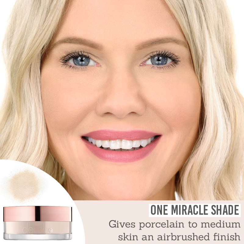 Delilah Pure Touch Micro Loose Powder Translucent results on fair skin tones