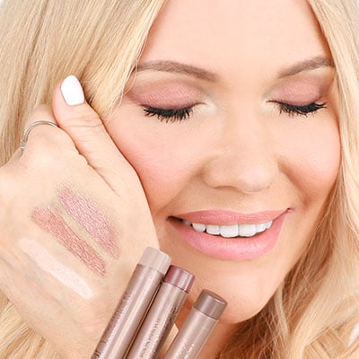 Ta-daah! A stunning, natural & dazzling eye look!