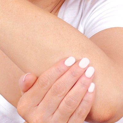 Leahlani Pamplemousse Replenishing Body Oil how to use – Step 1