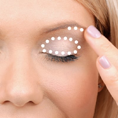 Apply Neutralize over lid & to brow bone to even skin tone