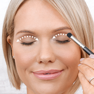 Beauty and the Boutique Dual-Ended Eye Definer Brush how to use - Use 1 - Step 1 